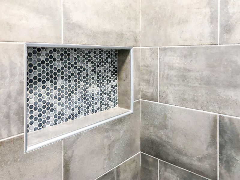 Compact Shower with Niches